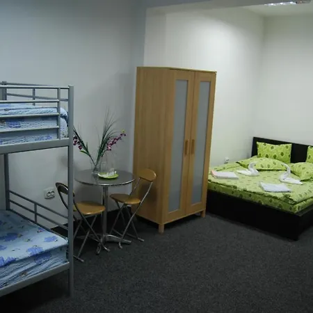 Litovoi Hostel *