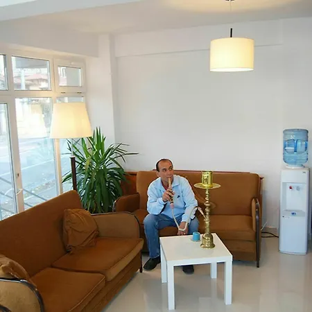 Litovoi Hostel *